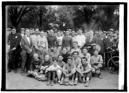 Sports team with trophy LCCN2016822088