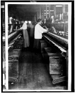 Spooler Tenders - 14 and 16 years. Berkshire Cotton Mills. LOC cph.3c01560