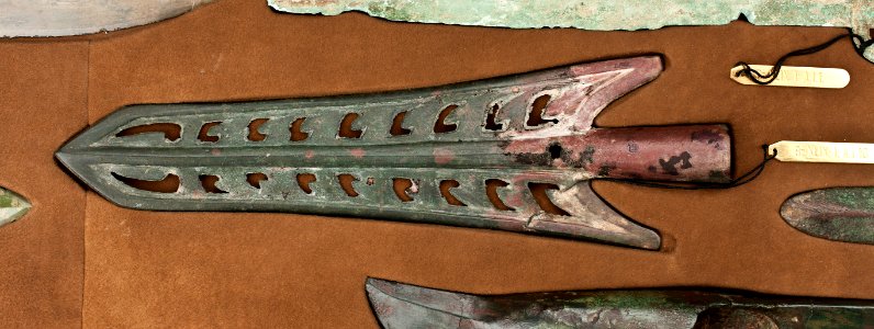 Spjutspets med genombrutet blad - Hallwylska museet - 98753