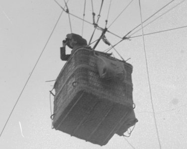 Spotter in balloon gondola between 1915 and 1920, from- U.S. Army observer LCCN2014708462 (cropped)