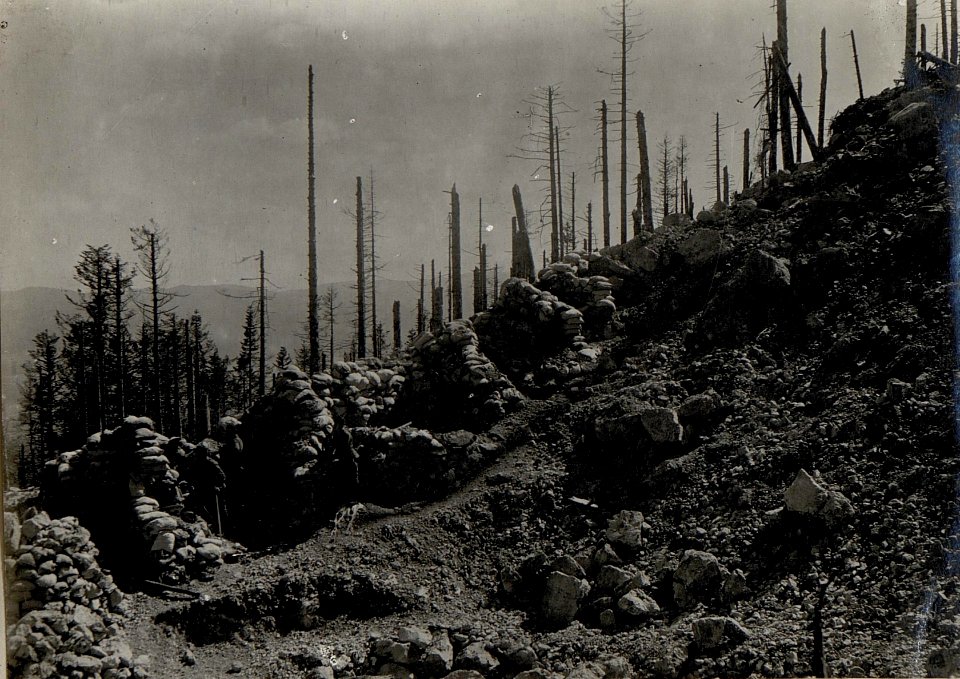 Sprengtrichter am Monte Moscio (BildID 15626433)