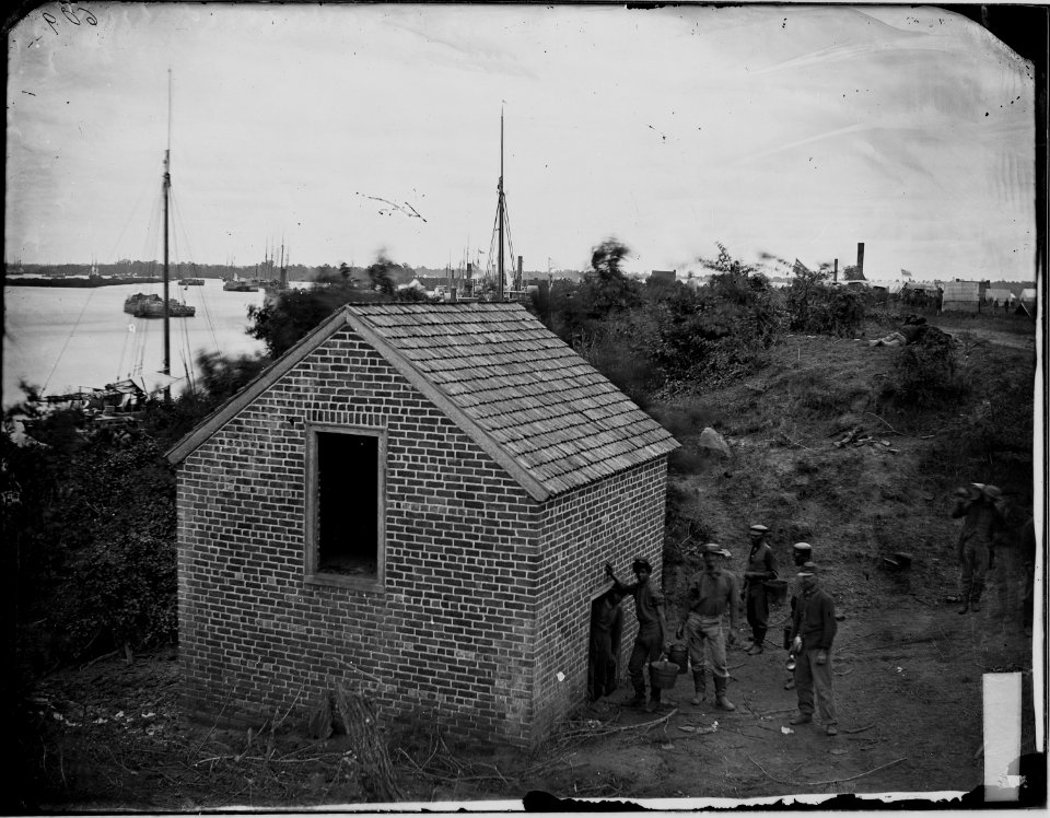 Spring House. Soldiers getting water. At White House Landing. - NARA - 529160