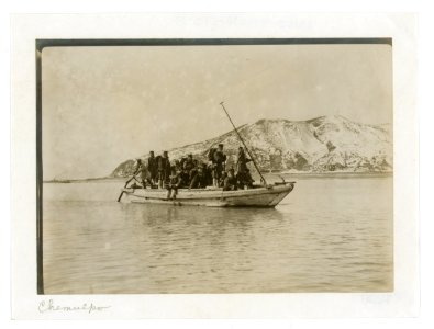 Squad of sappers and miners coming ashore in a sampan at Chemulpo LCCN2005679320