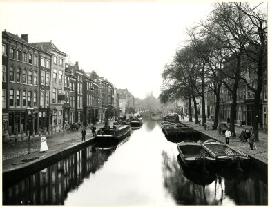 Spui, The Hague, between Bierkade and Amsterdamse Veerkade, ca. 1900 photo