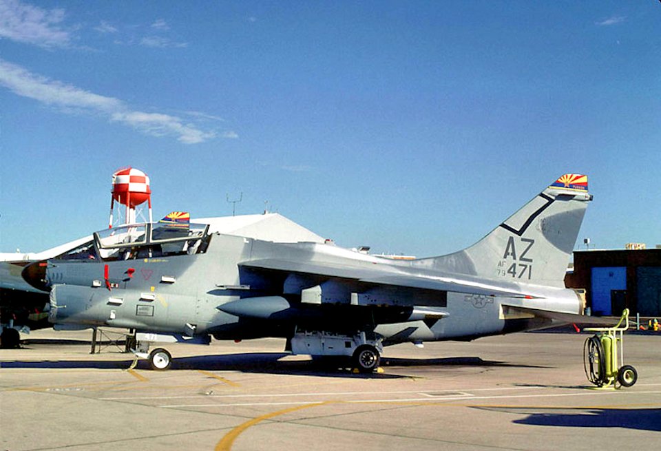 152d Tactical Fighter Squadron A-7K Corsair II 79-0471
