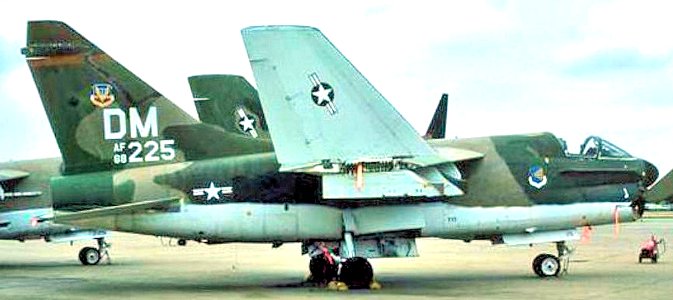 333d Tactical Fighter Training Squadron A-7D 68-8225
