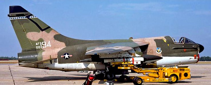 3246th Test Wing A-7D Corsair II 69-6194 photo