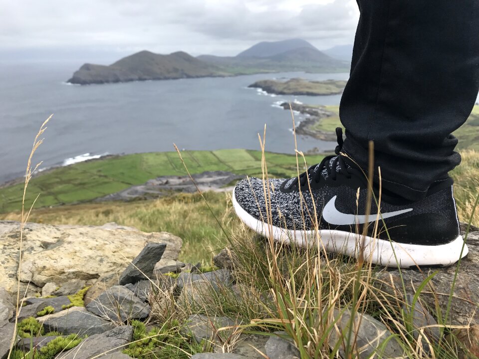 Foot sports shoes nike