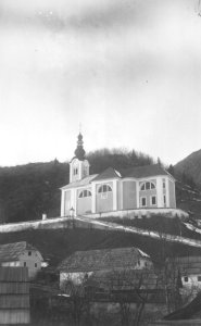 Srednja vas v Bohinju s cerkvijo