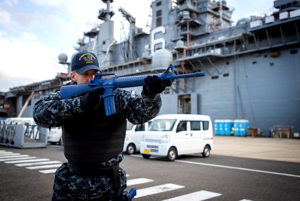 SSDF training and drills aboard USS Bonhomme Richard (LHD 6). 161216-N-WF272-016