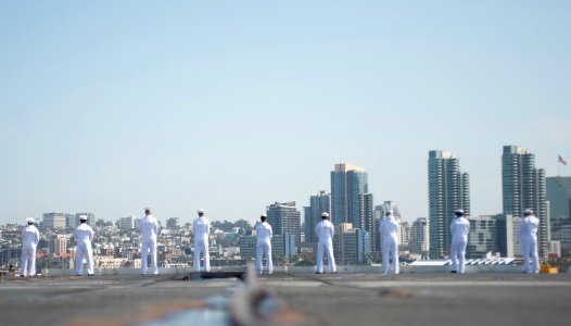 SS George Washington departs San Diego. (20791100484)