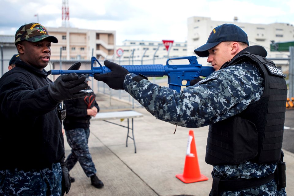SSDF training and drills aboard USS Bonhomme Richard (LHD 6). 161216-N-WF272-013
