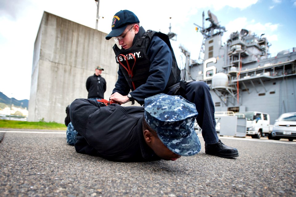 SSDF training and drills aboard USS Bonhomme Richard (LHD 6). 161216-N-WF272-056