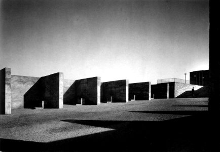 St Elisabeth Hagen Vorplatz by Hugo Schmölz