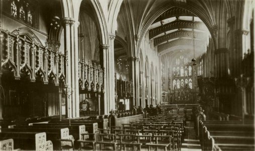 St Peters Leeds interior postcard (2)