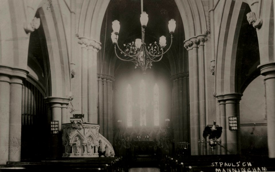 St Paul Manningham interior (3)