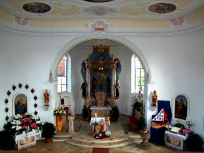 St. Afra in Lachen in Schwaben - Blick in den Chor II