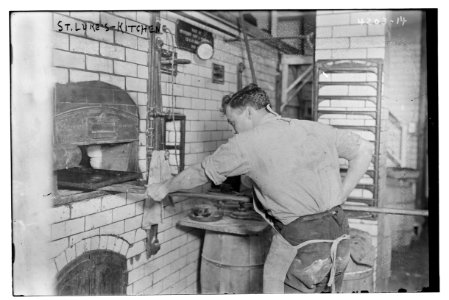St. Luke's - the kitchen (man cooking) LCCN2014704524