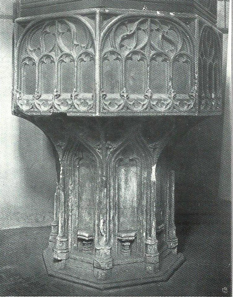 St. Martin BenninghausenTaufstein