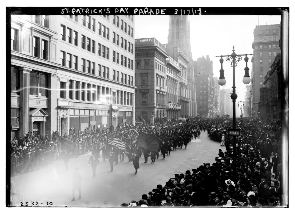 St. Patrick's Day Parade LCCN2014691125