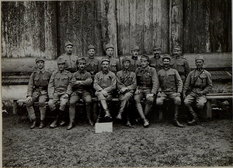 Stab der 24. Infanterie Brigade in PETLIKORCE Stare. (BildID 15450575)