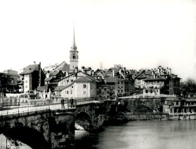 Stadt-Eingang bei der alten Nydeckbrücke