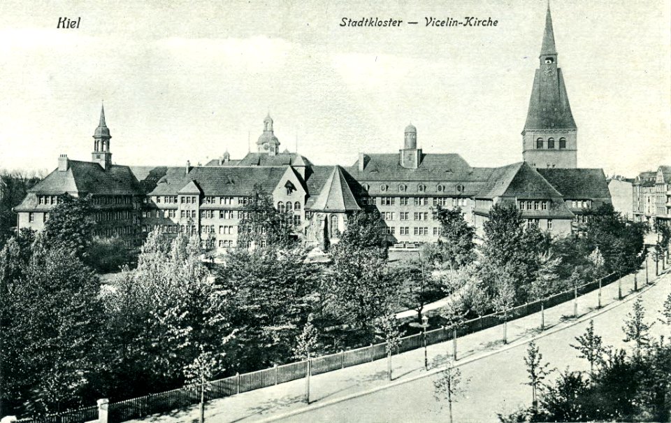Stadtkloster in der Harmstraße 104 (Kiel 70.491)