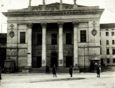 Stadttheater als Munitionsdepot in Belluno. (BildID 15417592)