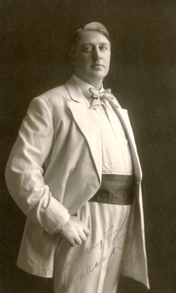 Stage actor Wallace Brownlow (SAYRE 14687)