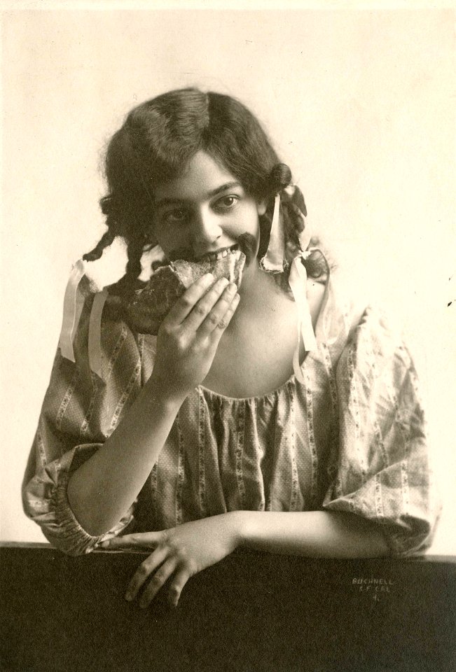 Stage actress Lucelle Adams (SAYRE 1752)