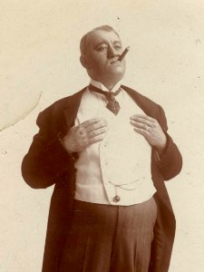 Stage actor Louis Hendricks in The Man of the Hour (SAYRE 3755 - cropped)
