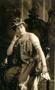 Stage actress Frances Graham (SAYRE 3474)