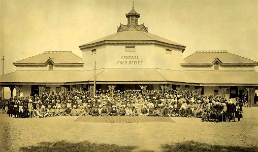 Staff of the Delhi Central Post Office in 1903