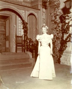 Stage actress Caroline Mickel Hoyt (SAYRE 4157)