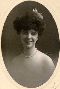 Stage actress Marie E Grandpre (SAYRE 3541)