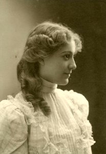Stage actress Helen Byron (SAYRE 16301) photo