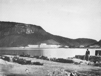 Stahl, Augusto - Das Spital Dom Pedro II an der Botafogo-Bai (Zeno Fotografie) photo