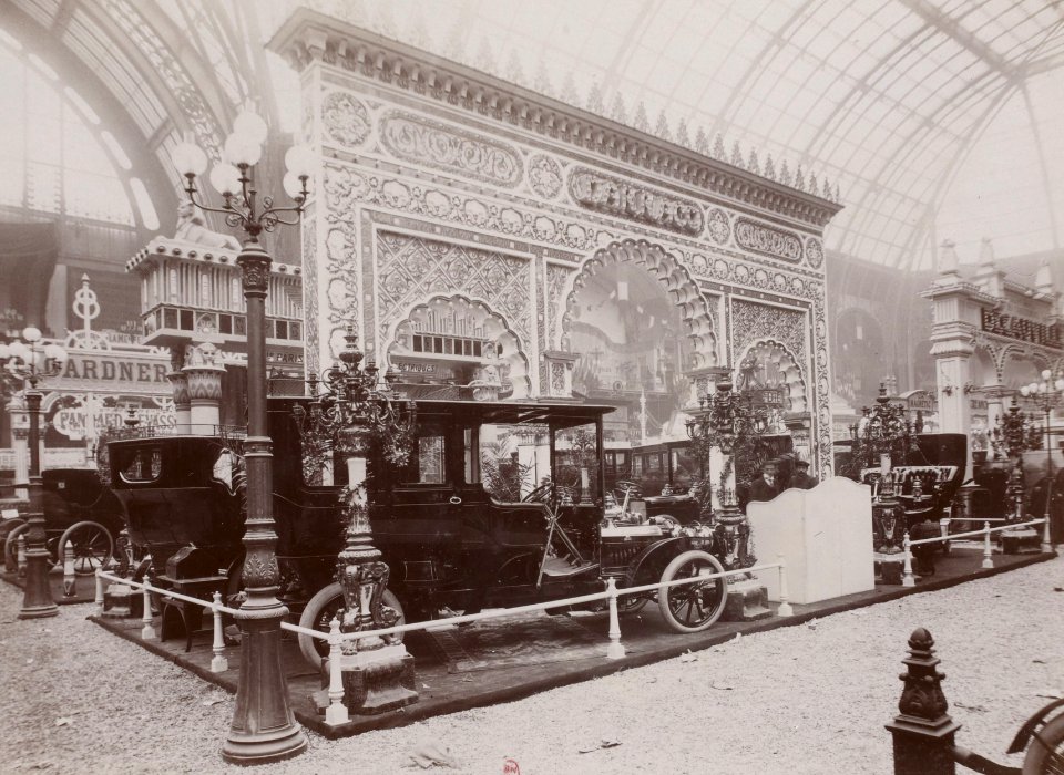 Stand Darracq au Salon de l'Automobile 1904
