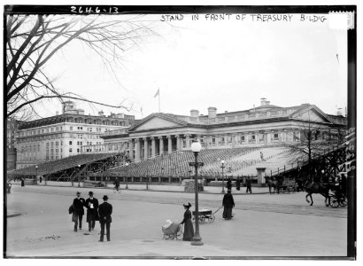 Stand in front of Treasury Bldg. LCCN2014692621