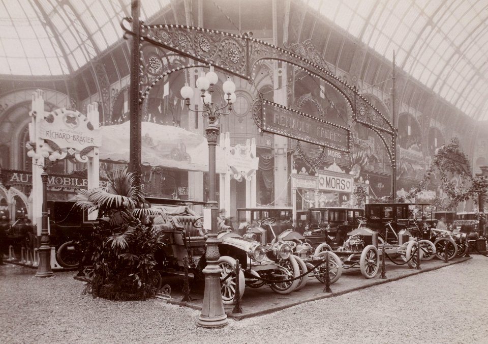 Stand Renault Frères au Salon de l'Automobile de Paris 1904
