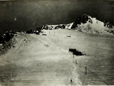 Standpunkt Cercen-Pass, Cercen-Spitze mit Barackenlager (BildID 15427417)