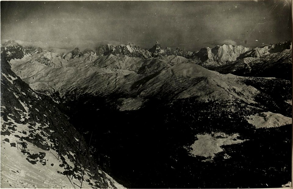 Standpunkt Carriol, Blick auf Paradisirücken. (BildID 15417888)