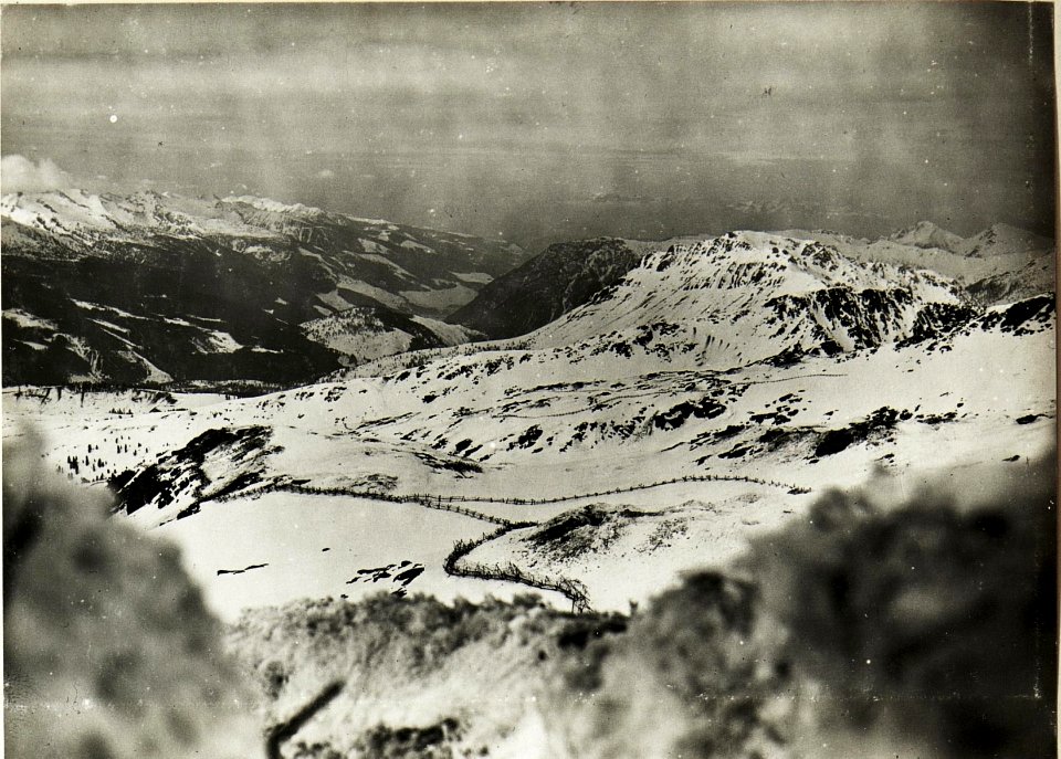 Standpunkt Cima di Bocche, Eigene Stellungen mit Blick gegen Westen im Fleimstal, Fassaner Alpen Viezzena. (BildID 15418434)