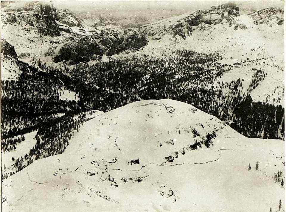 Standpunkt Col di Lana, Italienische Stellung auf ¤ 2221 (BildID 15416787)