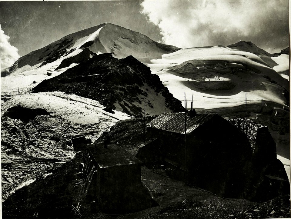 Standpunkt Eisseespitze, Hallehütte und Suldenspitze. (BildID 15426622)