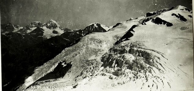 Standpunkt Fornogletscher, Blick gegen Palon della Mare und Monte Vioz. links Ortlergruppe. (BildID 15426195)