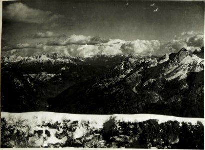 Standpunkt Cima di Cupola, Panorama von Rosengarten bis Formion. (Südseite) (3.Teilbild zu WK1 ALB018 04723a) (BildID 15428558)