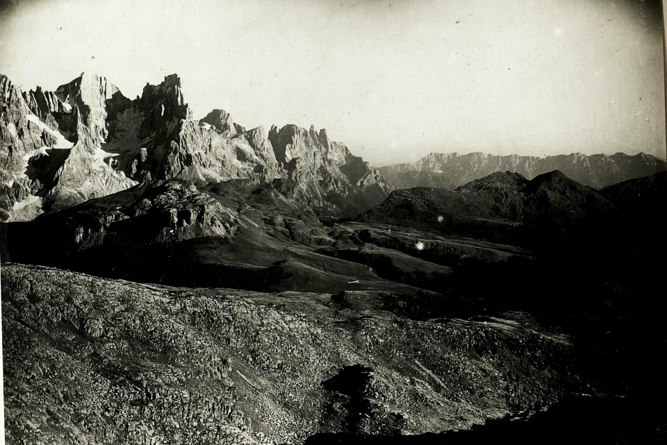 Standpunkt Grosse Lusia, Blick gegen Palagruppe, Monte Cimone. (BildID 15422828)