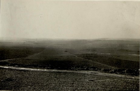 Standpunkt Höhe unter Kote 411 nördl.von Kotocice.Angriffsfeld & Schützengräben in der Richtung Zacki. (BildID 15537535)