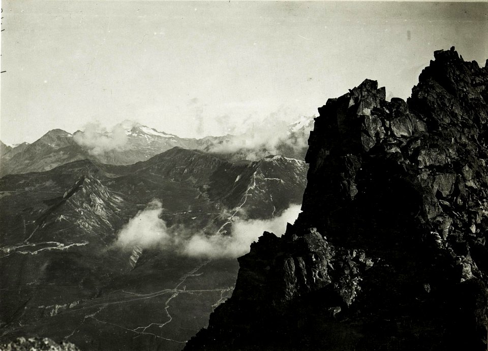 Standpunkt Passo Paradiso, Italienische Stellungen am Tonalepass mit Cima di Cady, Cima dei tre Signori. (BildID 15423311)